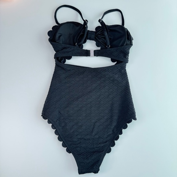 CUPSHE One Piece Swimsuit Black XS Cutout Scallop Trim Knotted Textured Swimwear - Picture 3 of 13